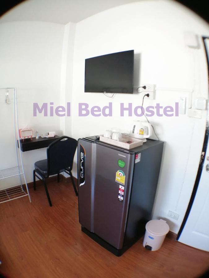 Miel Bed Hostel & Gallery Чіангмай Екстер'єр фото