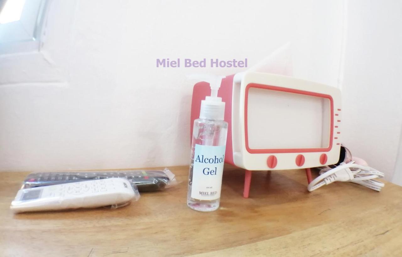 Miel Bed Hostel & Gallery Чіангмай Екстер'єр фото