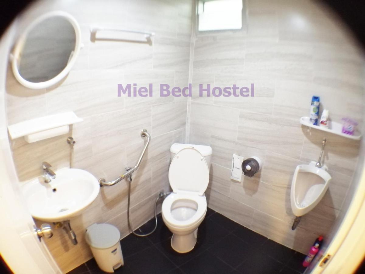 Miel Bed Hostel & Gallery Чіангмай Екстер'єр фото